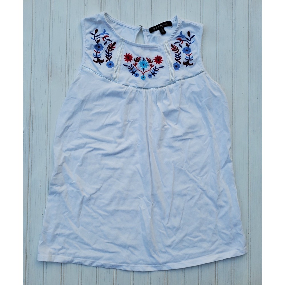 Lynn Ryan Womens Size Small White Embroidered Floral Sleeveless Top Blouse